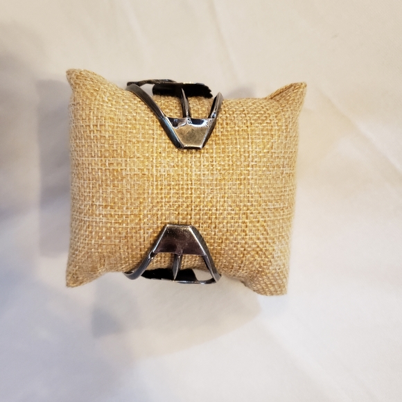 SOLDβ Vintage Sterling Silver Turquoise Bracelet signed by Silver Smith artist - Picture 5 of 16